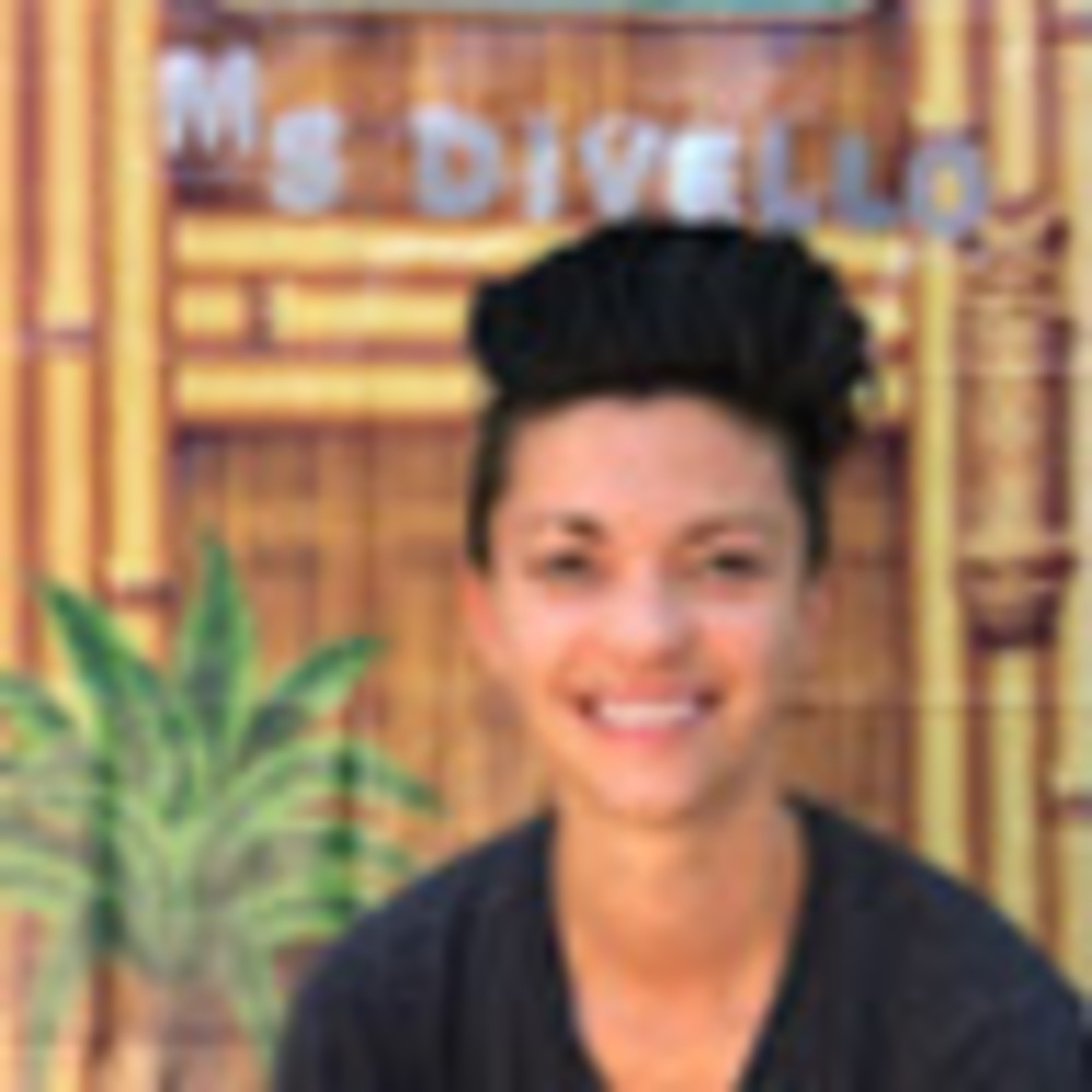 Meet your Posher, Danielle